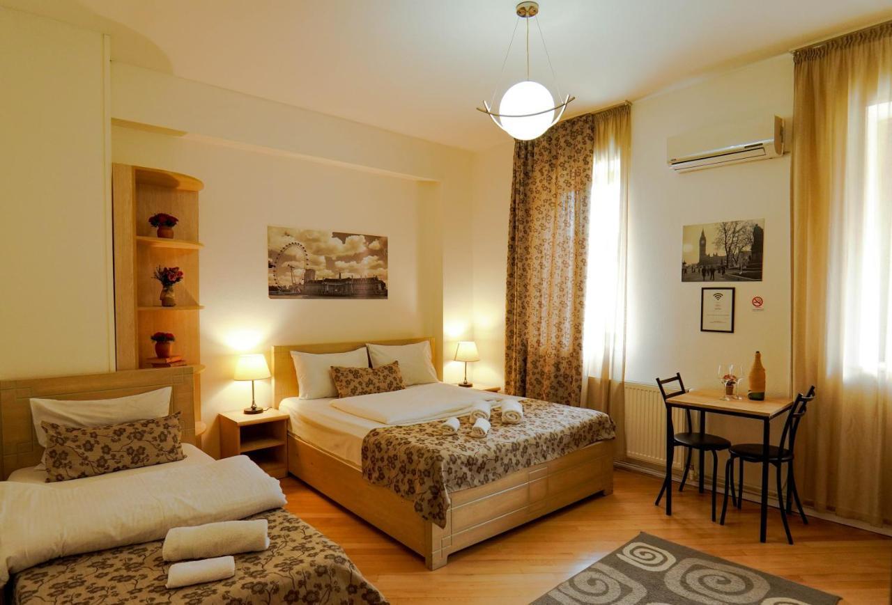Check-In Hotel Tbilisi Exterior photo